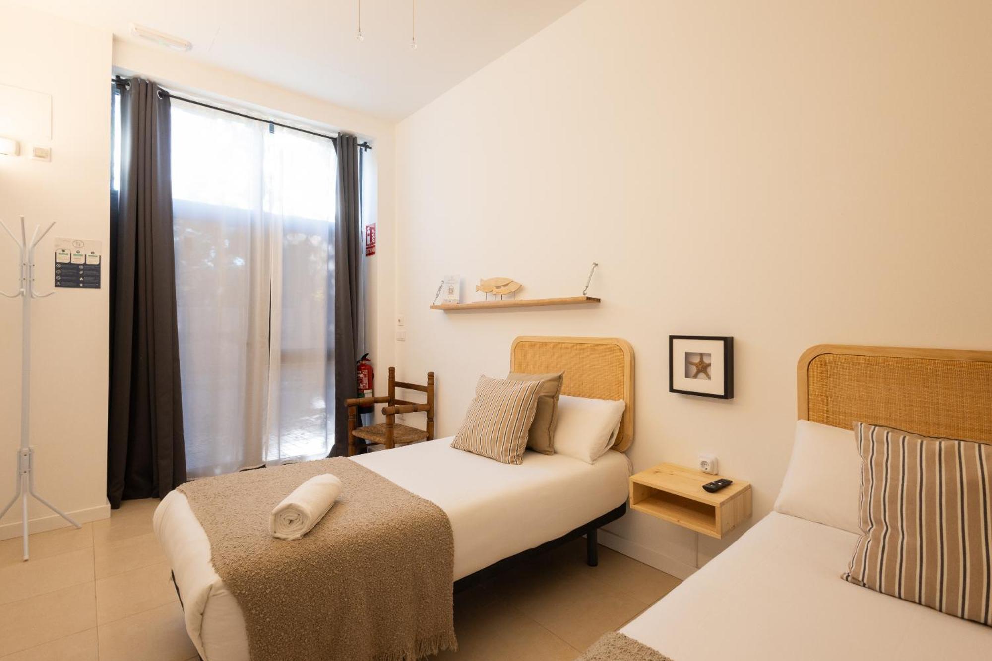 Florit Flats - The Pitiusas Rooms Valencia Eksteriør bilde