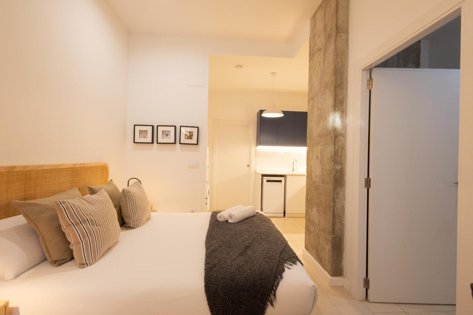 Florit Flats - The Pitiusas Rooms Valencia Eksteriør bilde