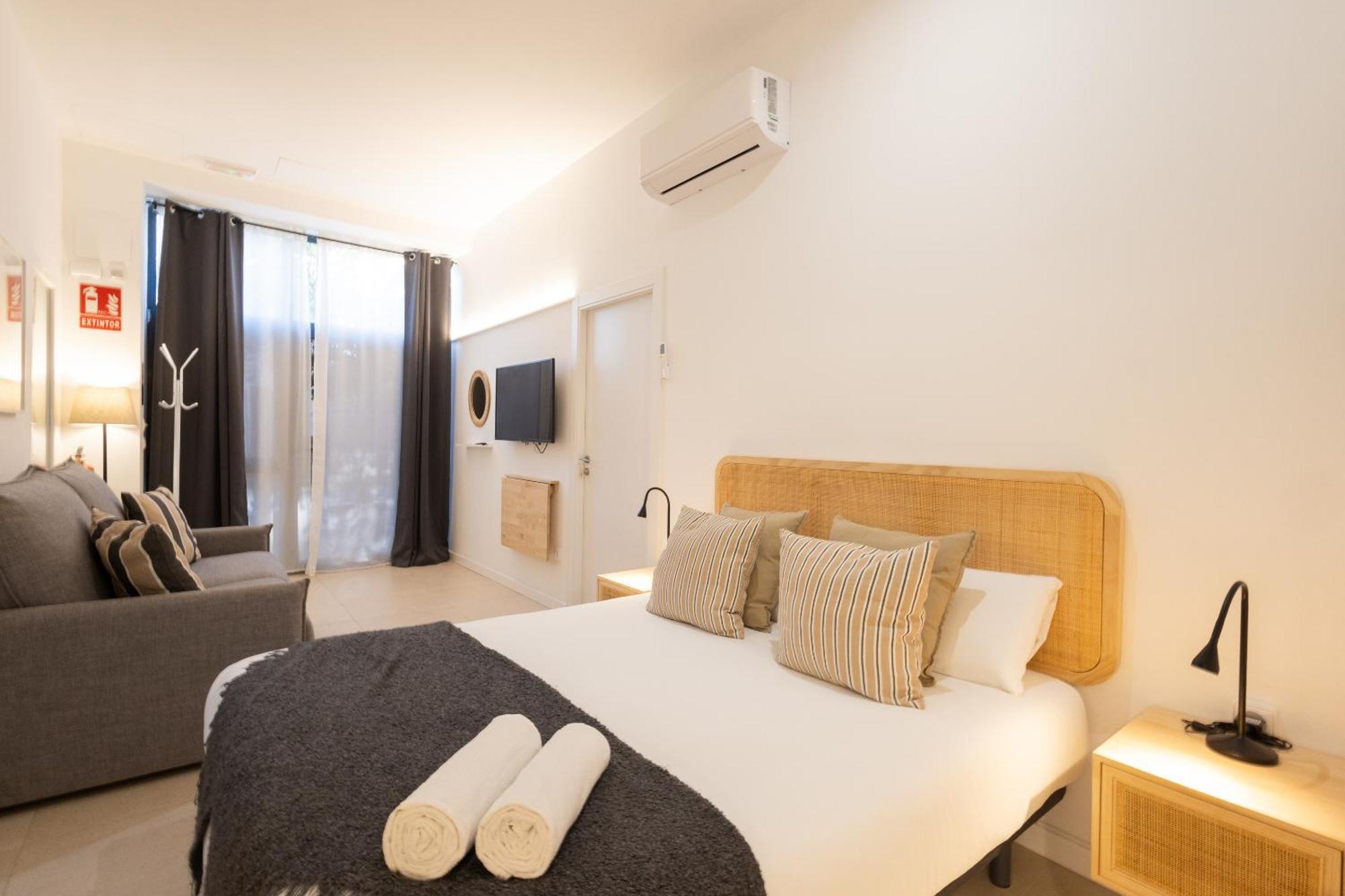 Florit Flats - The Pitiusas Rooms Valencia Eksteriør bilde