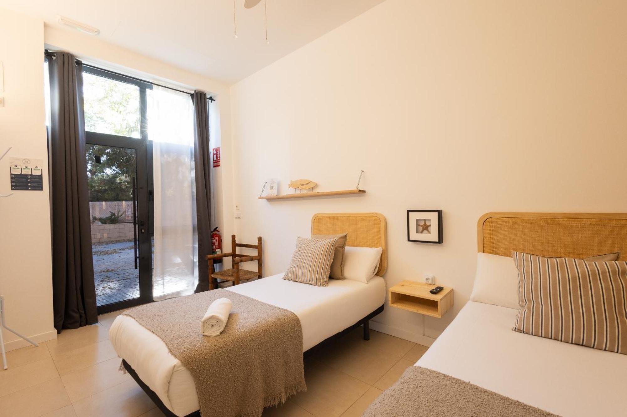 Florit Flats - The Pitiusas Rooms Valencia Eksteriør bilde